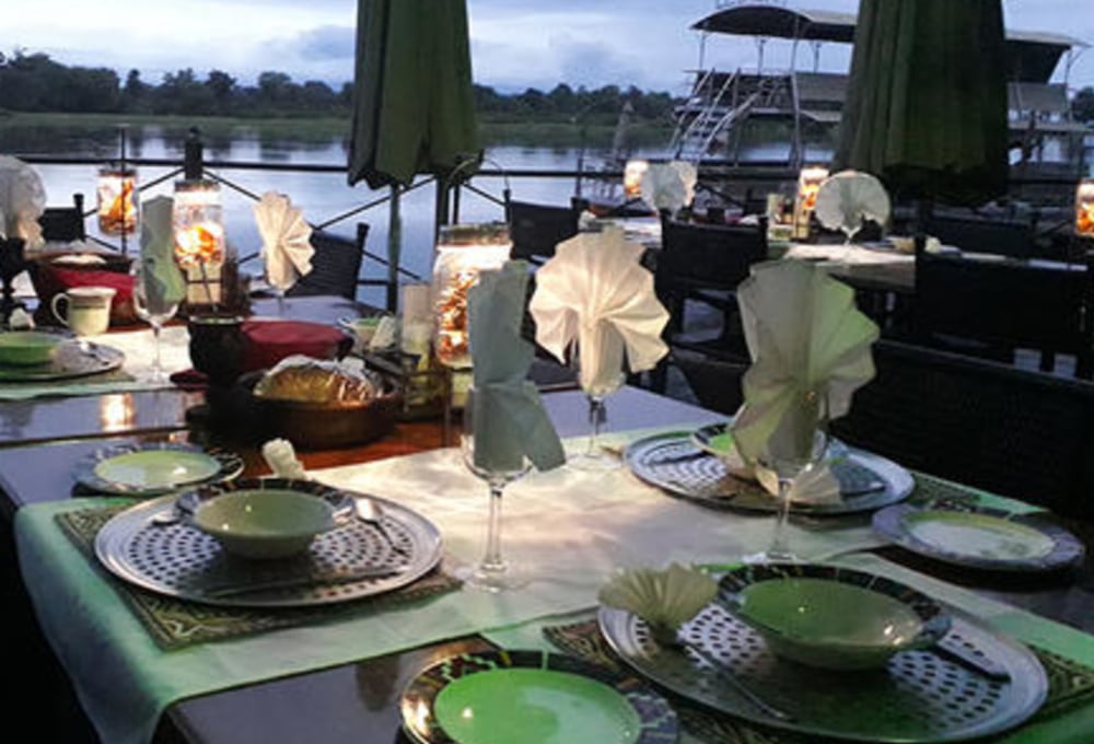 Mahangu Safari Lodge